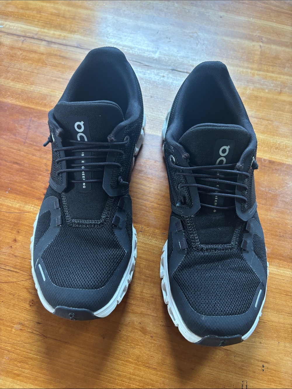 On Running Black Womens Lightweight Lace-Up Sneakers with White Sole